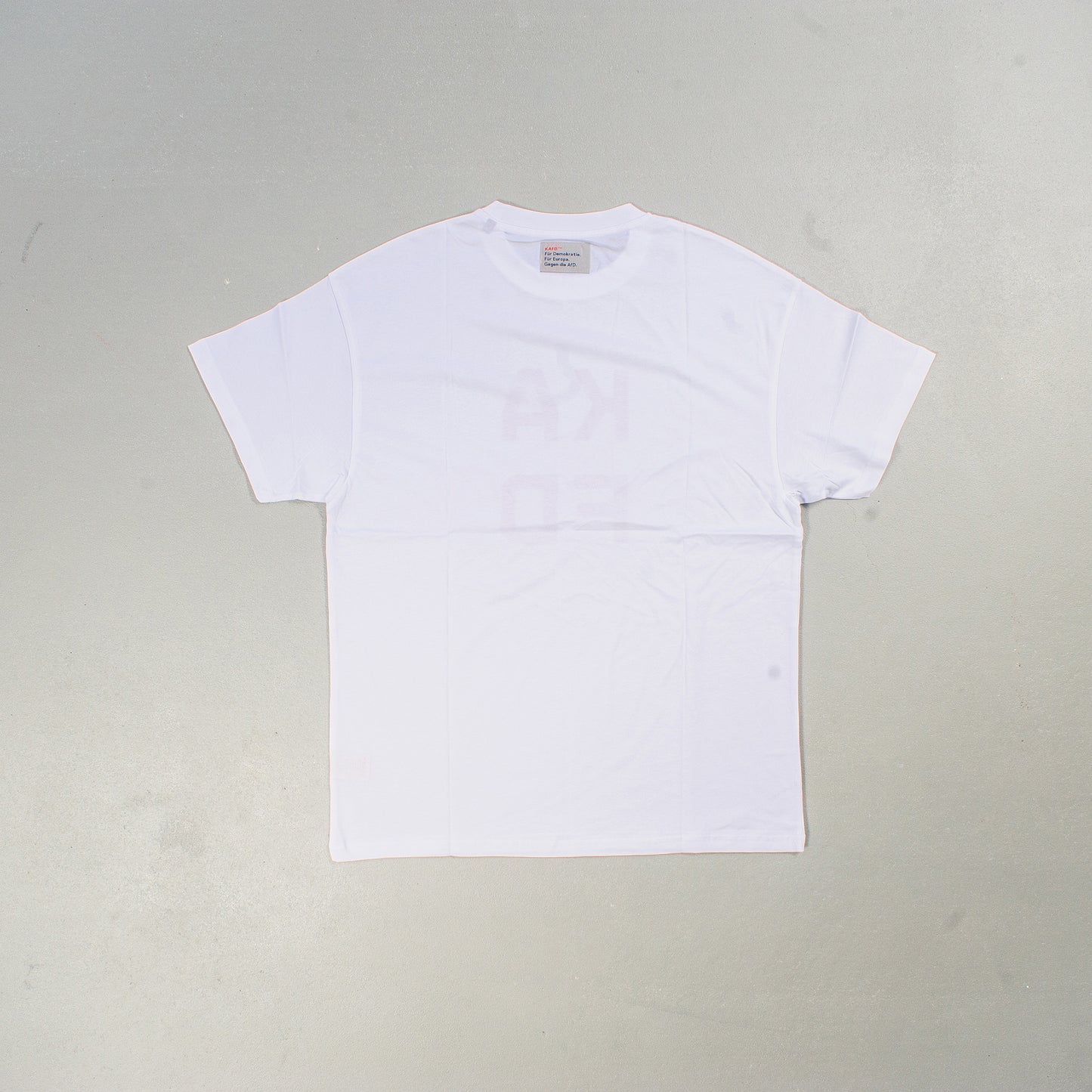 0007 T-Shirt 'KAFD' (white, print in red)