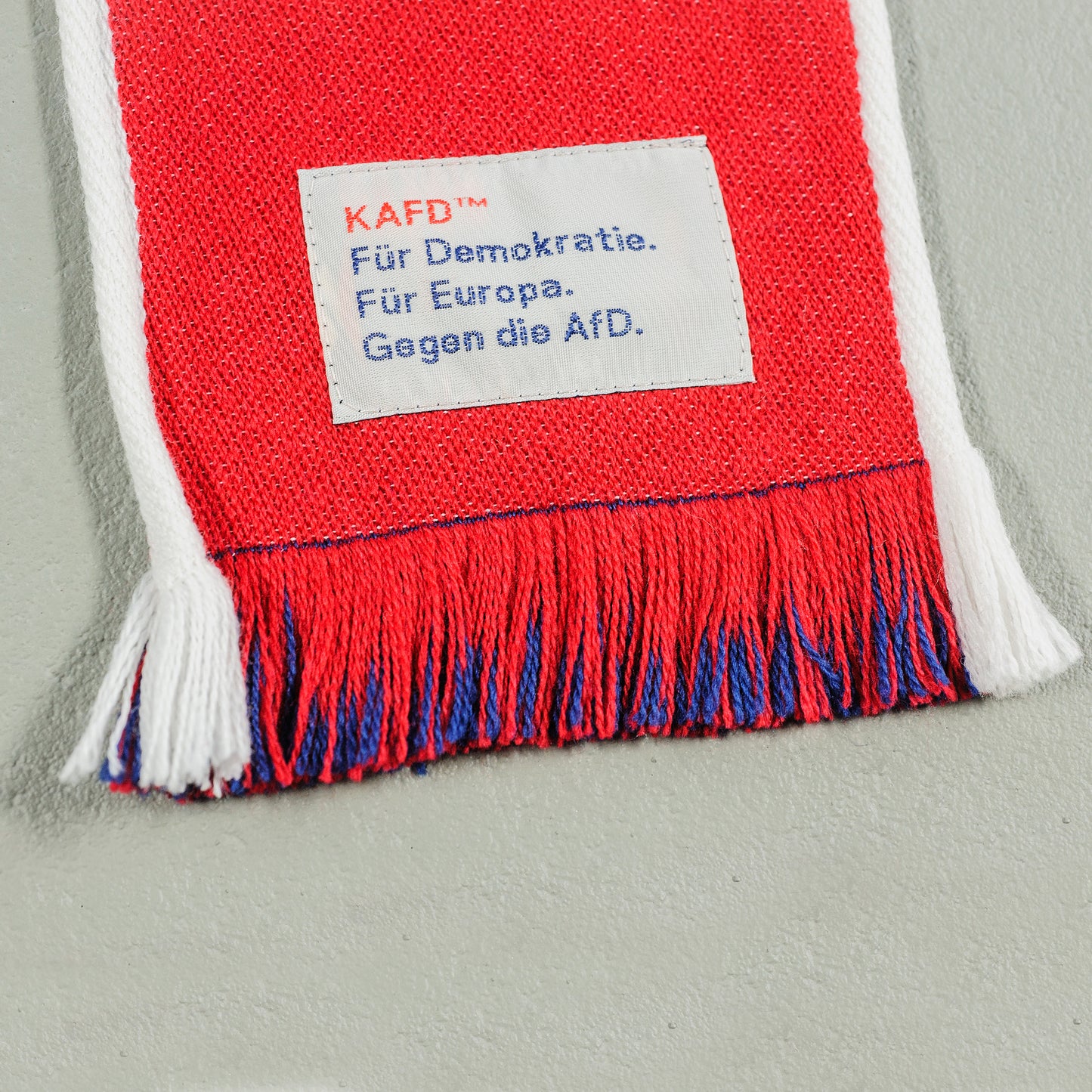 0011 Scarf in red and navy