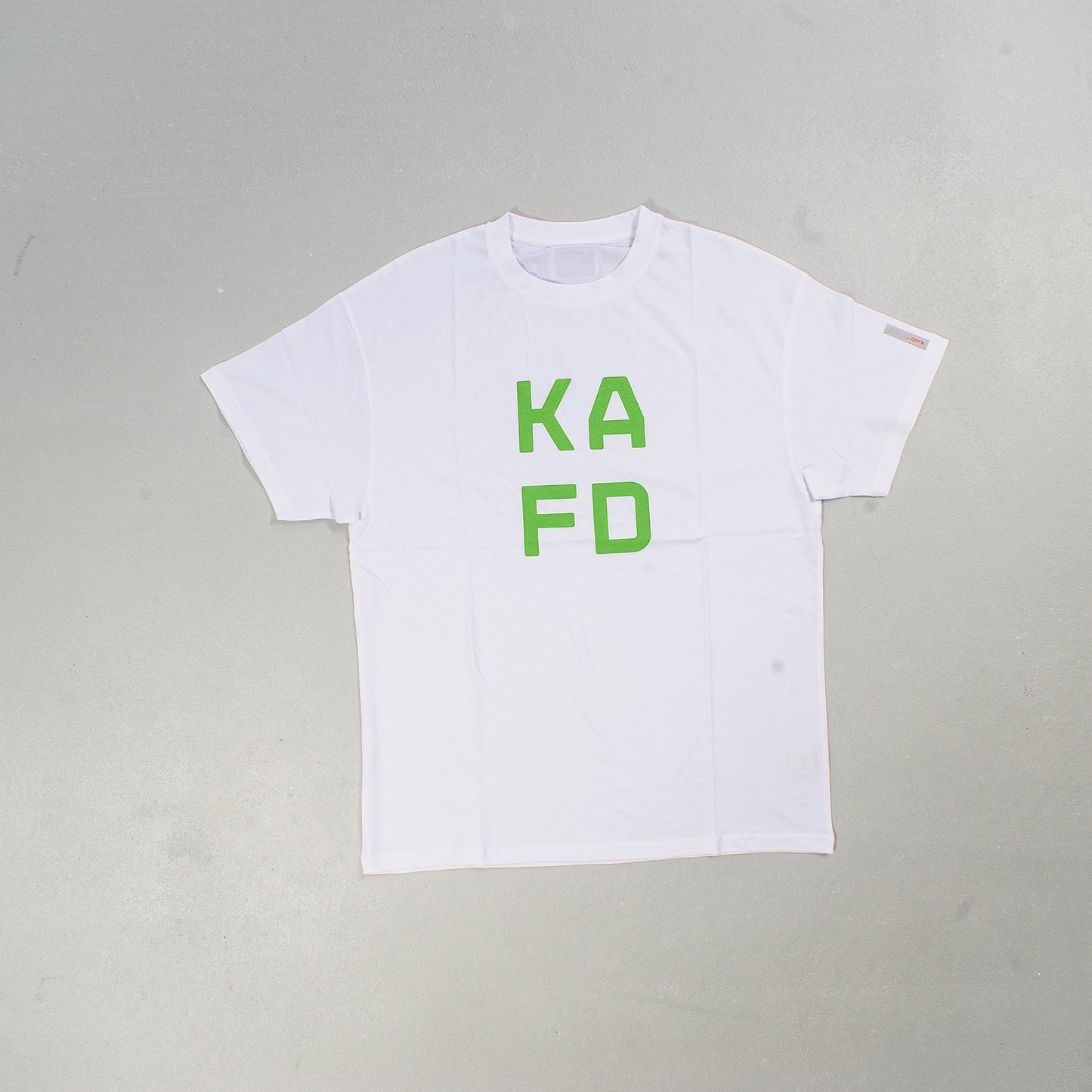 0015 T-Shirt 'KAFD' (white, print in green)