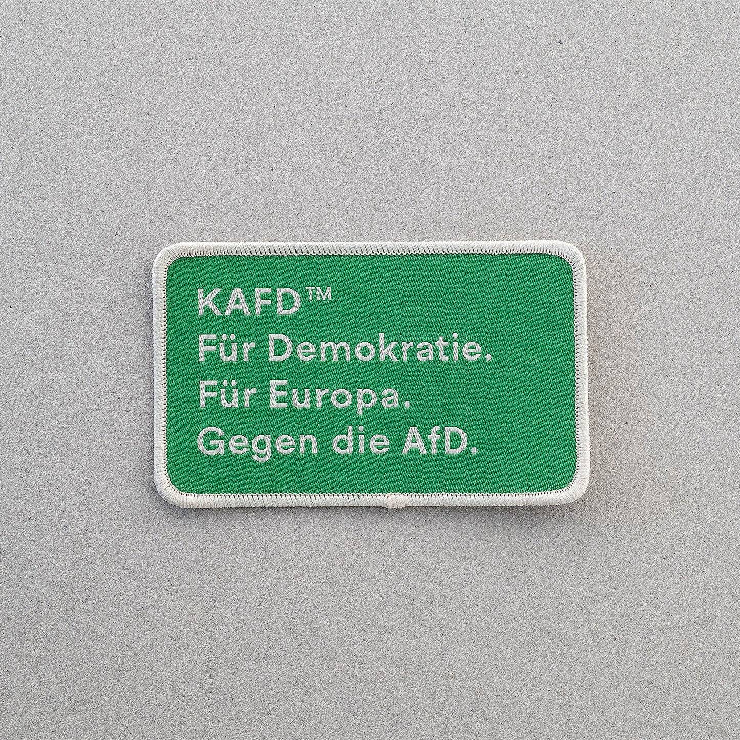 0024 Patch "Demokratie", green/off-white