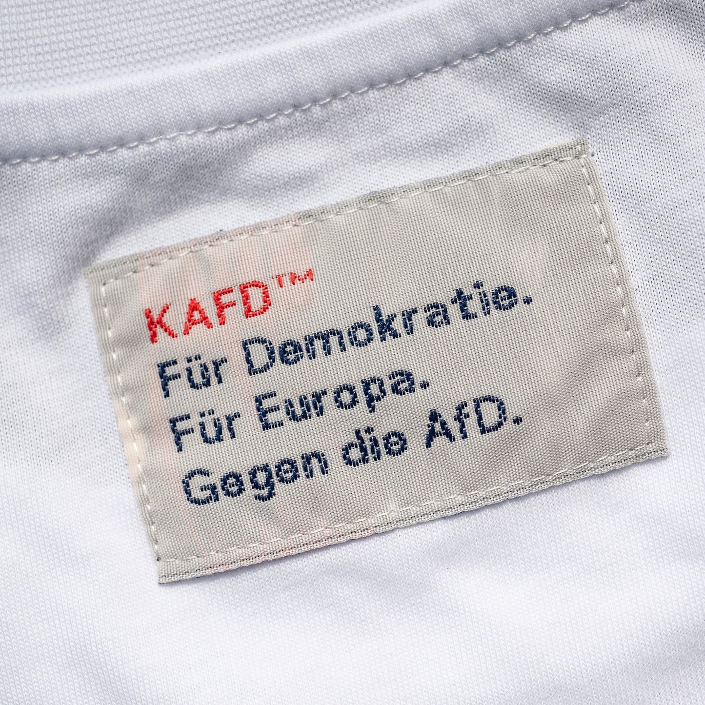0009 T-Shirt (white, no print)